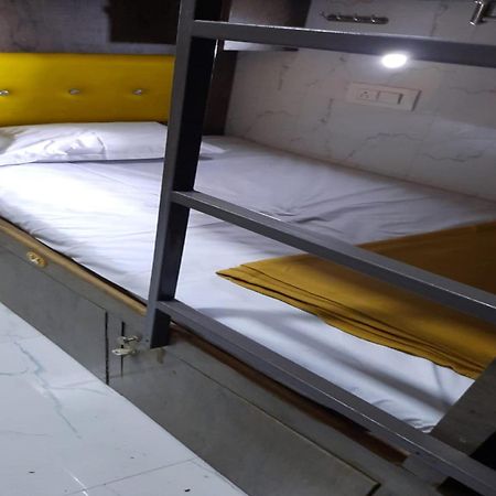 Neenava Dormitory Asalpha Mumbai Exterior photo